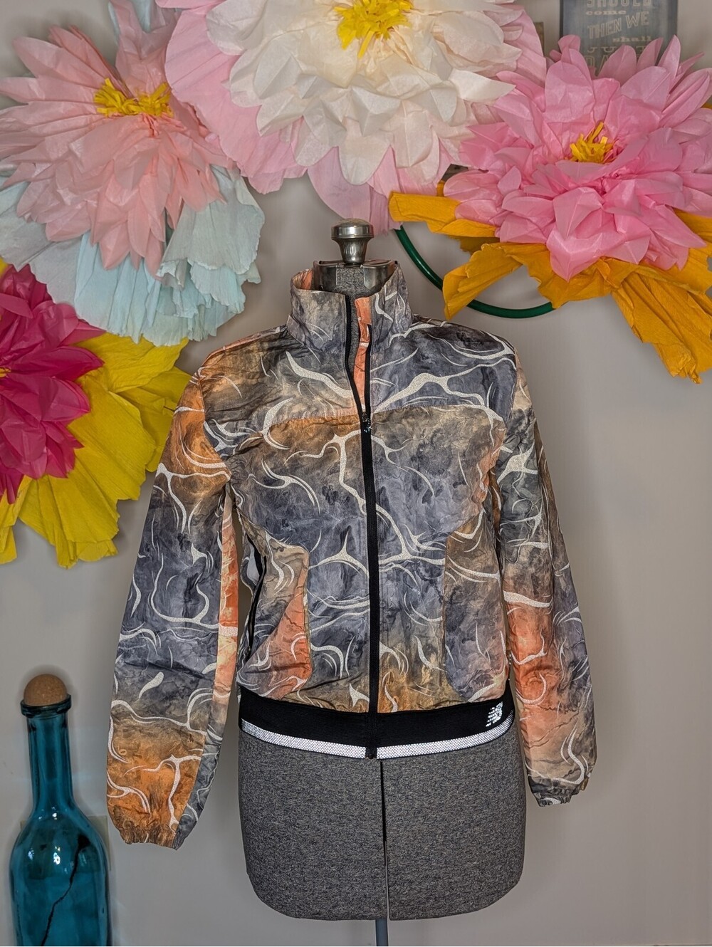 2034 - New Balance Reflective Print Lightweight Track Jacket Size S